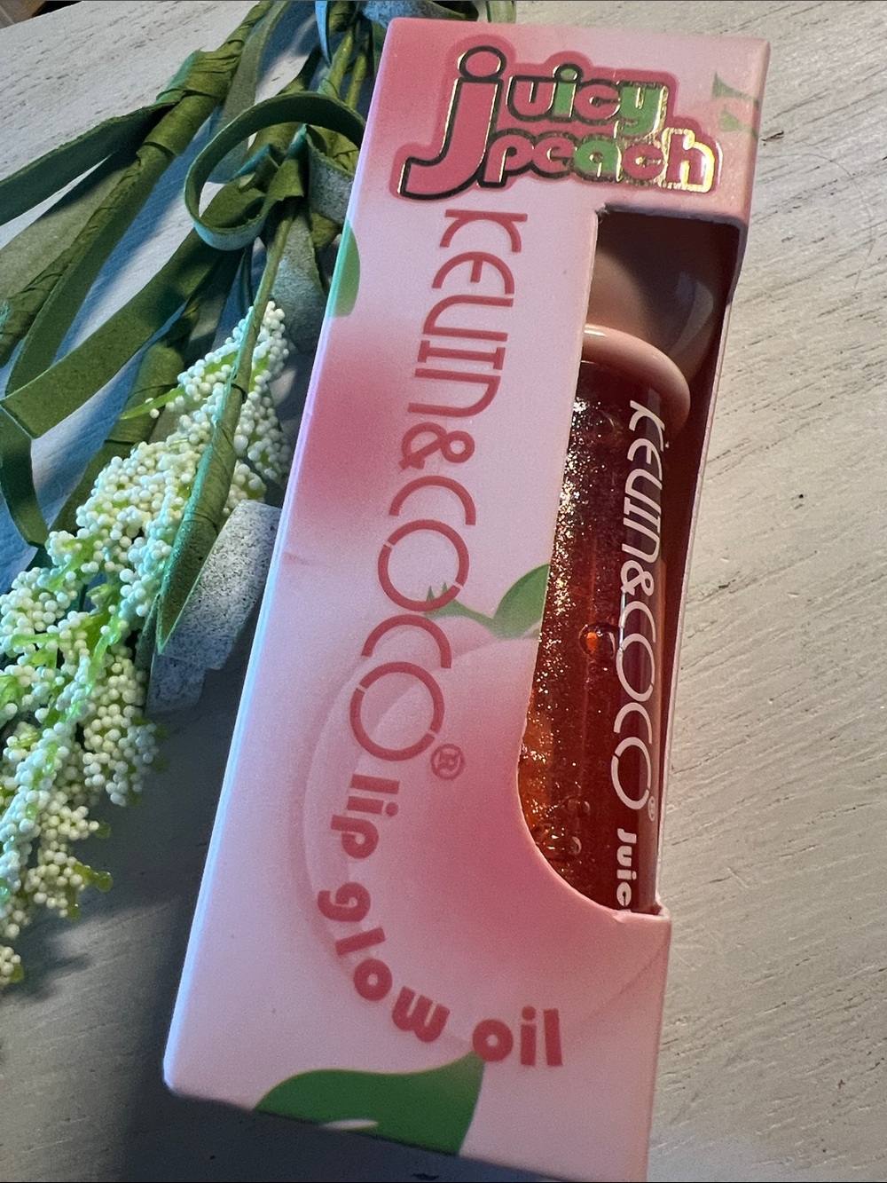 Kevin & CoCo juicy peach lip glow oil
